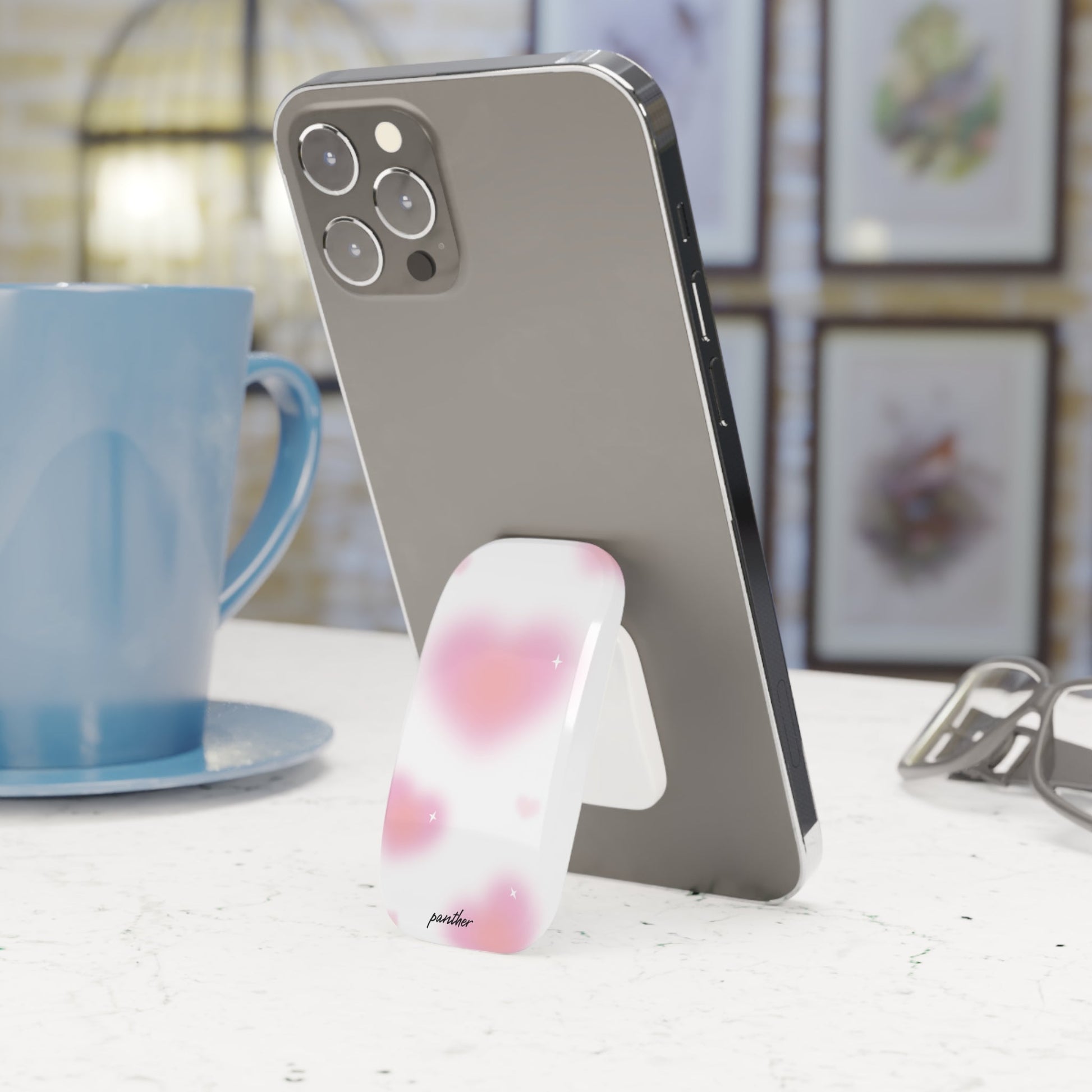 Hearts V1 Phone Click-On Grip.